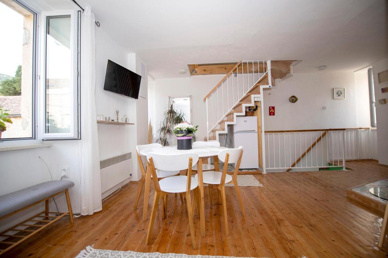 Apartment Beachfront Andrina